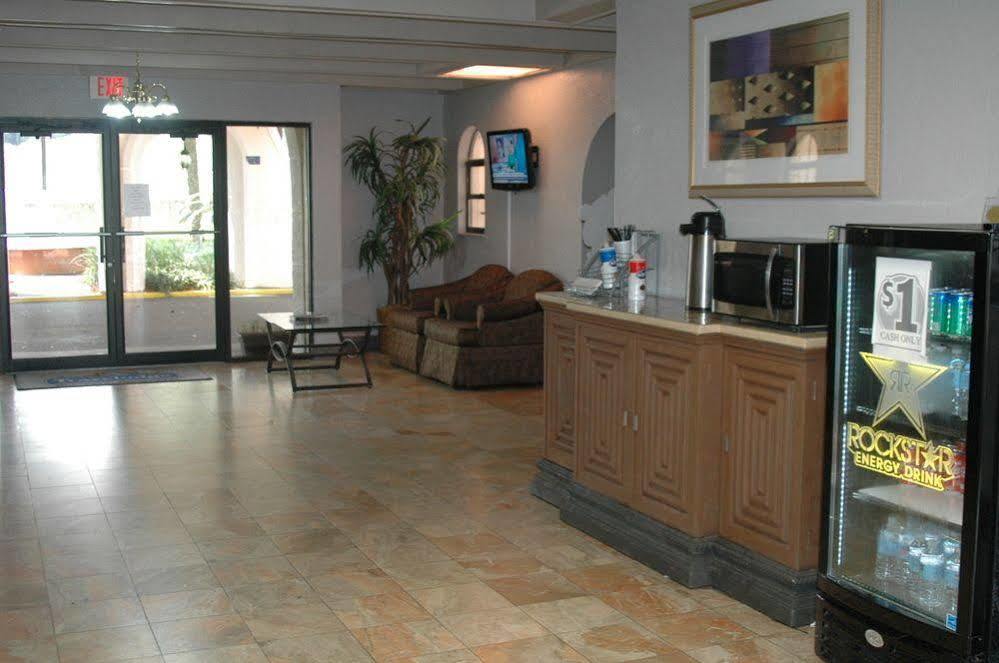 Motel 6 Tallahassee, Fl North Monroe Екстериор снимка